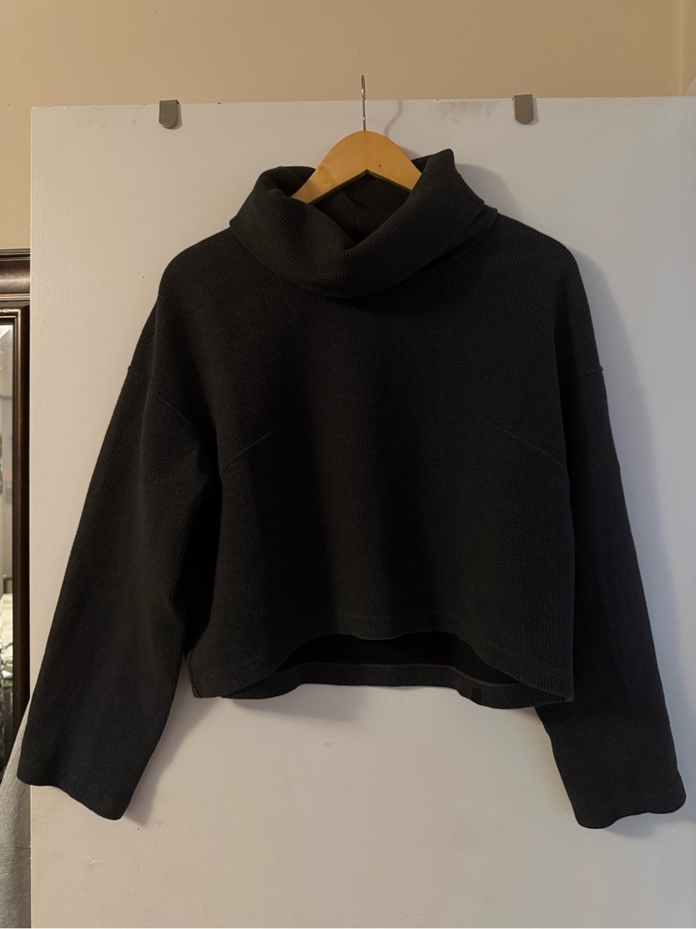Lululemon Textured Cropped Turtleneck Sweater — Size 6